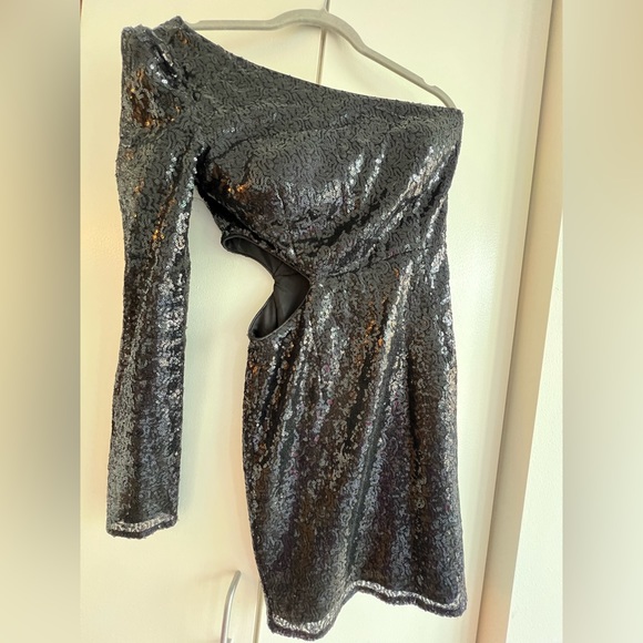 Lulus Total Diva Black Sequin One-Shoulder Bodycon Mini Dress - Picture 2 of 4